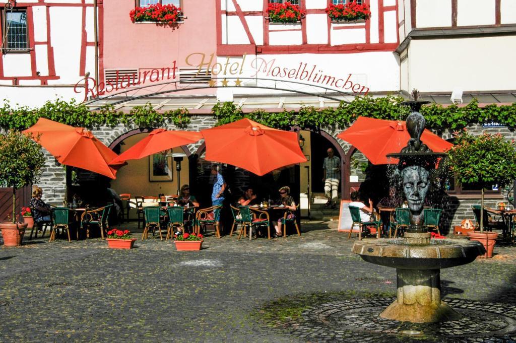 Hotel-Restaurant Moselbluemchen Bernkastel-Kues Exterior photo