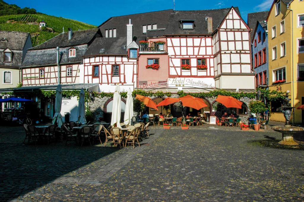 Hotel-Restaurant Moselbluemchen Bernkastel-Kues Exterior photo