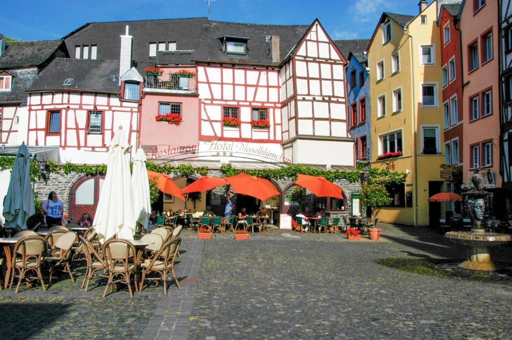 Hotel-Restaurant Moselbluemchen Bernkastel-Kues Exterior photo